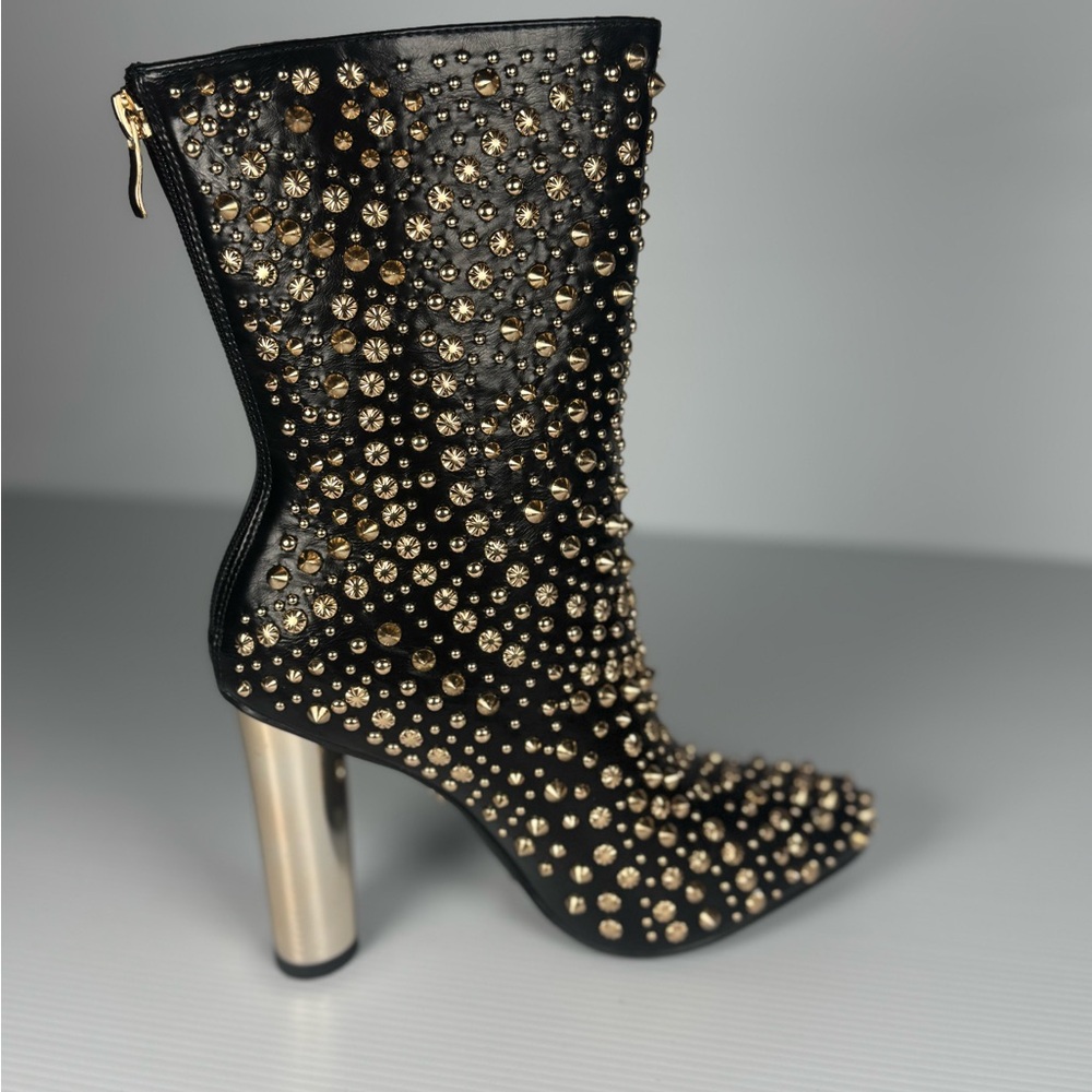 Azalea Wang “Grehgan”Studded Black and Gold Ankle Boots